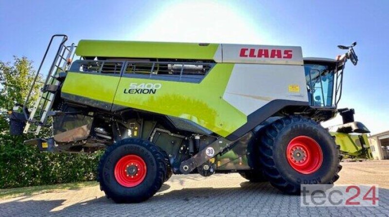 Mähdrescher tip CLAAS Lexion 5400 mit Schneidwerk, Vorführmaschine in Östringen (Poză 1)