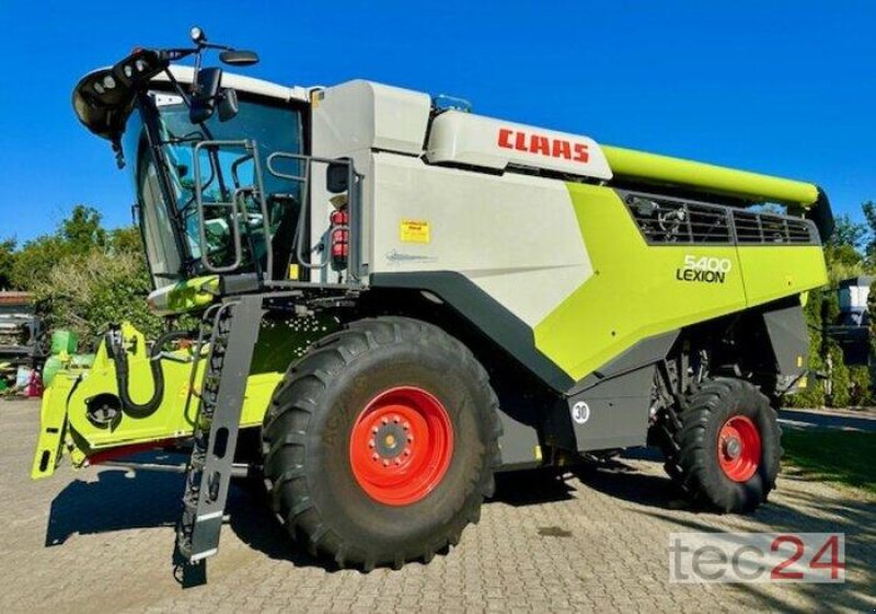 Mähdrescher tip CLAAS Lexion 5400 mit Schneidwerk, Vorführmaschine in Östringen (Poză 13)