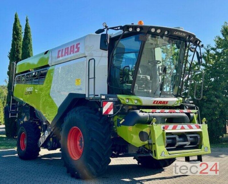 Mähdrescher tip CLAAS Lexion 5400 mit Schneidwerk, Vorführmaschine in Östringen (Poză 19)