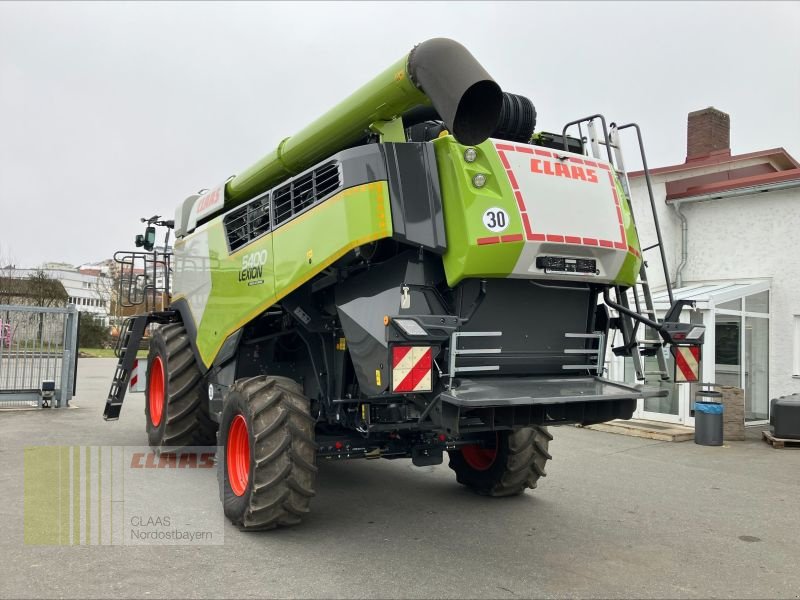 Mähdrescher Türe ait CLAAS LEXION 5400 + V770 RAPSMESSER, Gebrauchtmaschine içinde Cham (resim 4)
