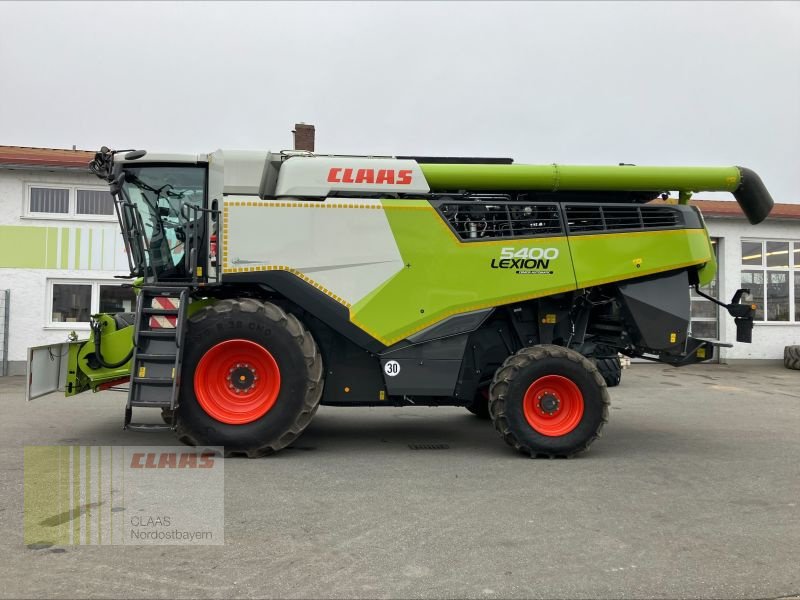 Mähdrescher du type CLAAS LEXION 5400 + V770 RAPSMESSER, Gebrauchtmaschine en Cham (Photo 1)
