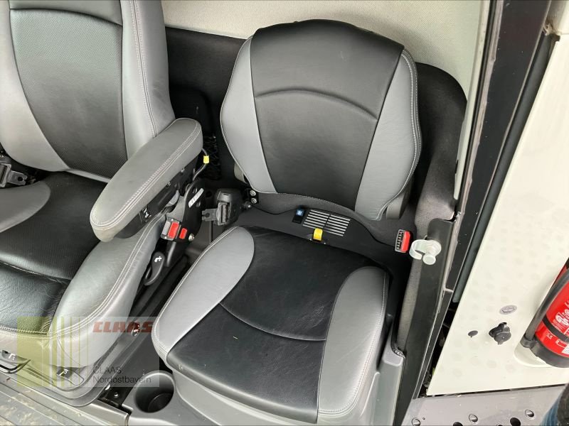 Mähdrescher Türe ait CLAAS LEXION 5400 + V770 RAPSMESSER, Gebrauchtmaschine içinde Cham (resim 28)