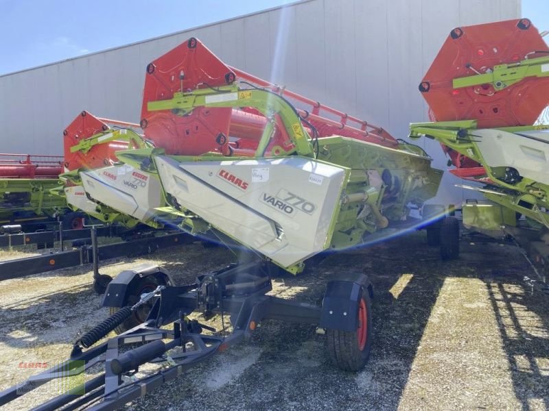 Mähdrescher des Typs CLAAS LEXION 5400, Gebrauchtmaschine in Vohburg (Bild 16)