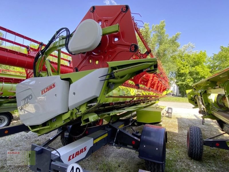 Mähdrescher des Typs CLAAS LEXION 5400, Gebrauchtmaschine in Vohburg (Bild 15)