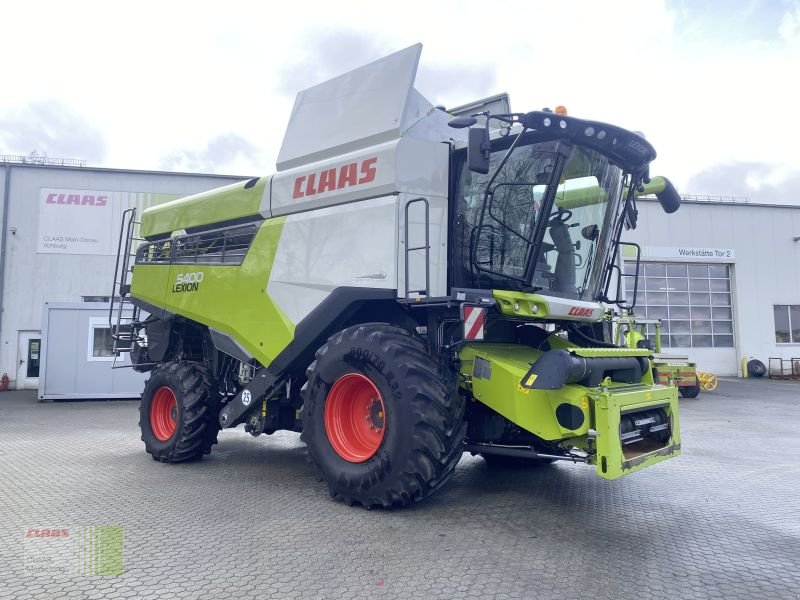 Mähdrescher des Typs CLAAS LEXION 5400, Gebrauchtmaschine in Vohburg (Bild 1)