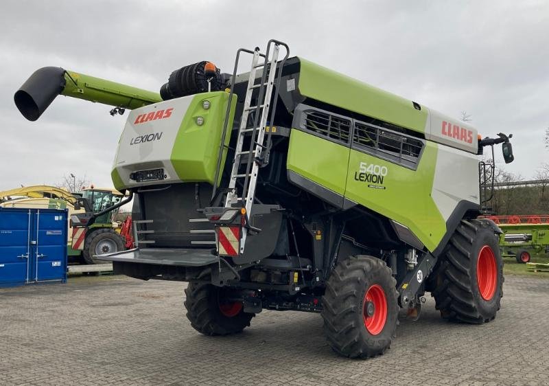 Mähdrescher of the type CLAAS LEXION 5400, Gebrauchtmaschine in Hockenheim (Picture 4)