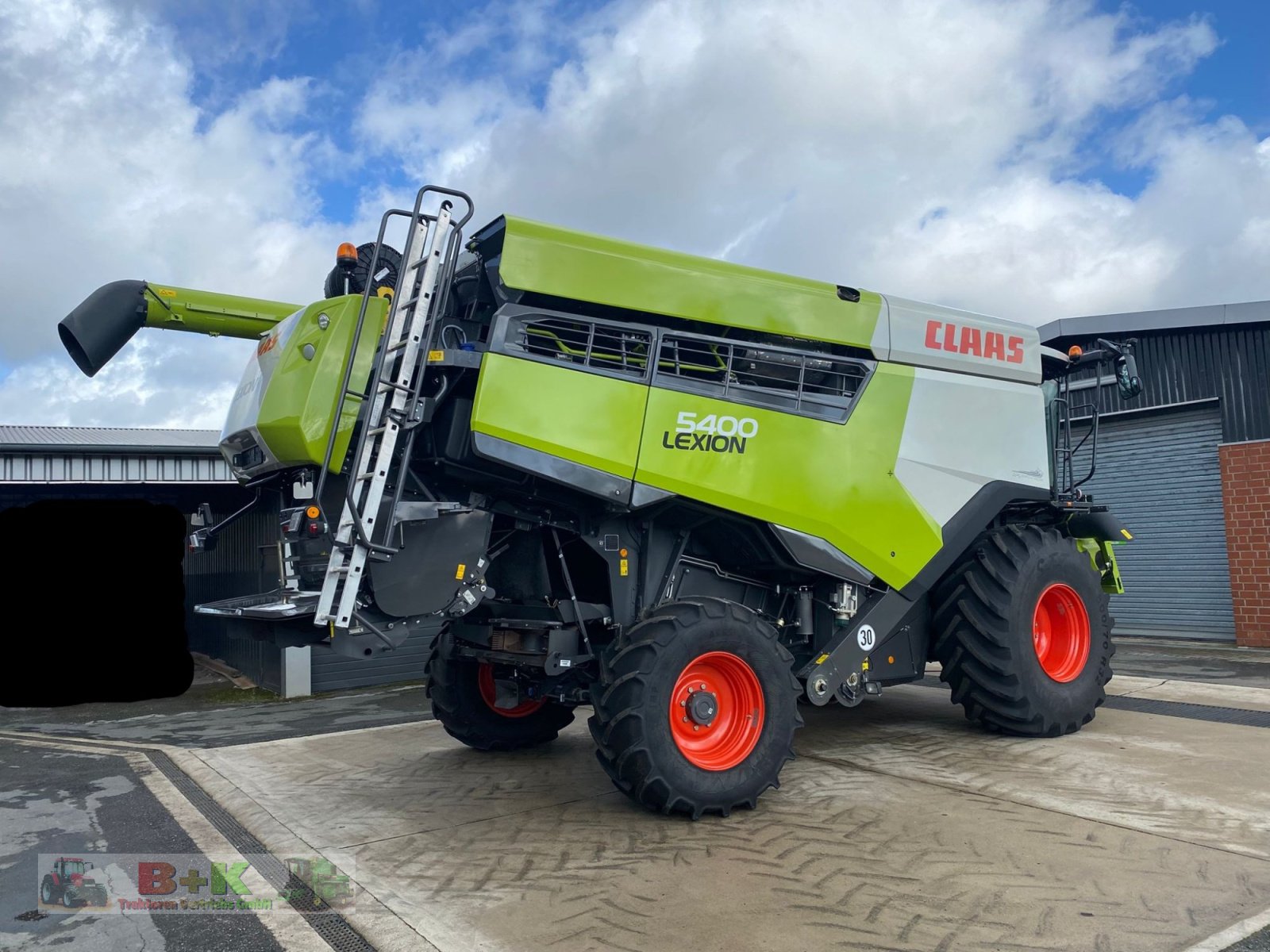 Mähdrescher typu CLAAS Lexion 5400, Gebrauchtmaschine v Kettenkamp (Obrázek 4)