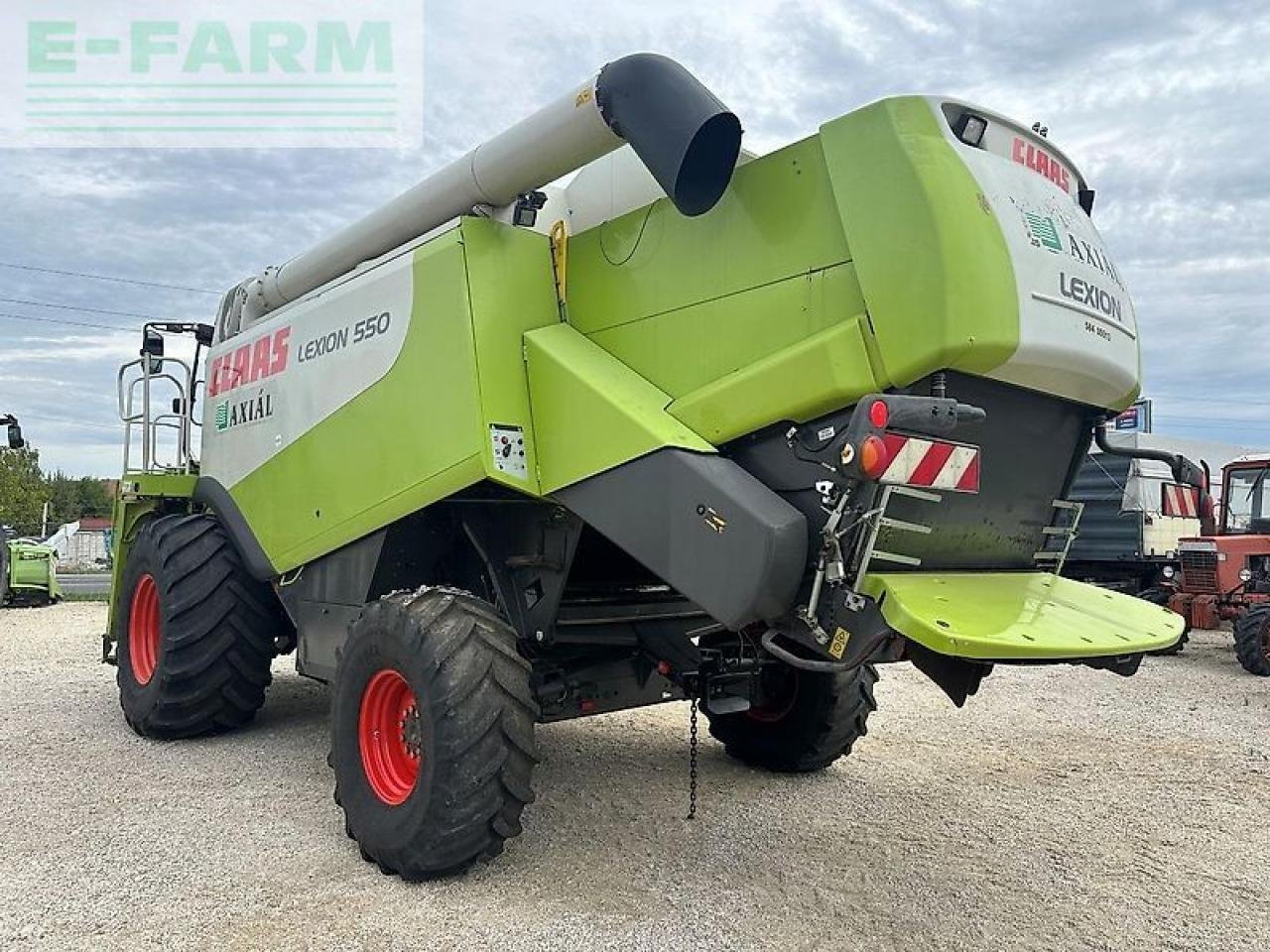 Mähdrescher du type CLAAS lexion 550, Gebrauchtmaschine en SZEGED (Photo 8)