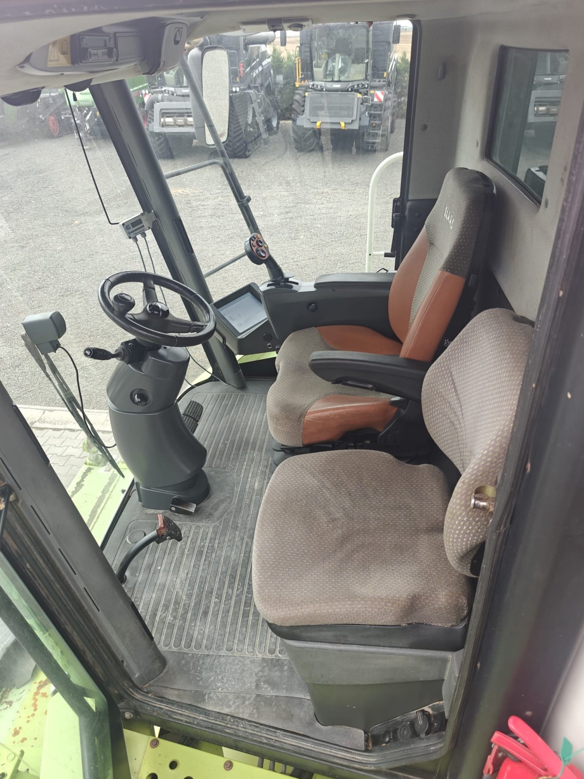 Mähdrescher del tipo CLAAS Lexion 550, Gebrauchtmaschine en Orţişoara (Imagen 9)