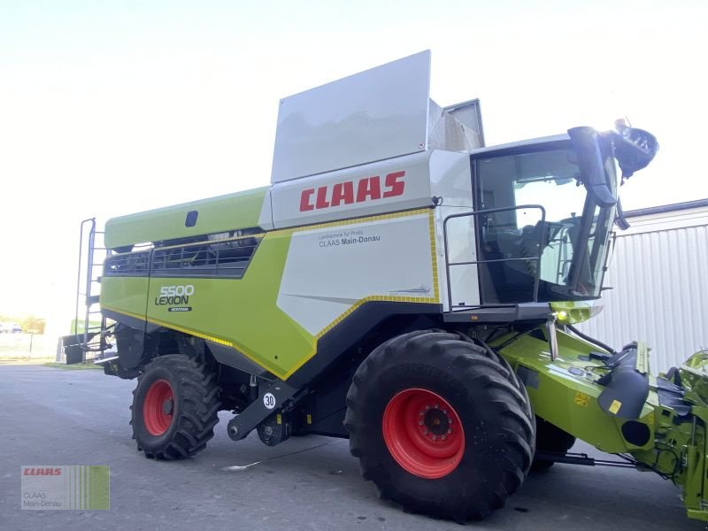 Mähdrescher des Typs CLAAS LEXION 5500 MONTANA ALLRAD, Gebrauchtmaschine in Vohburg (Bild 2)