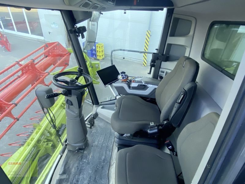 Mähdrescher des Typs CLAAS LEXION 5500 MONTANA ALLRAD, Gebrauchtmaschine in Vohburg (Bild 8)