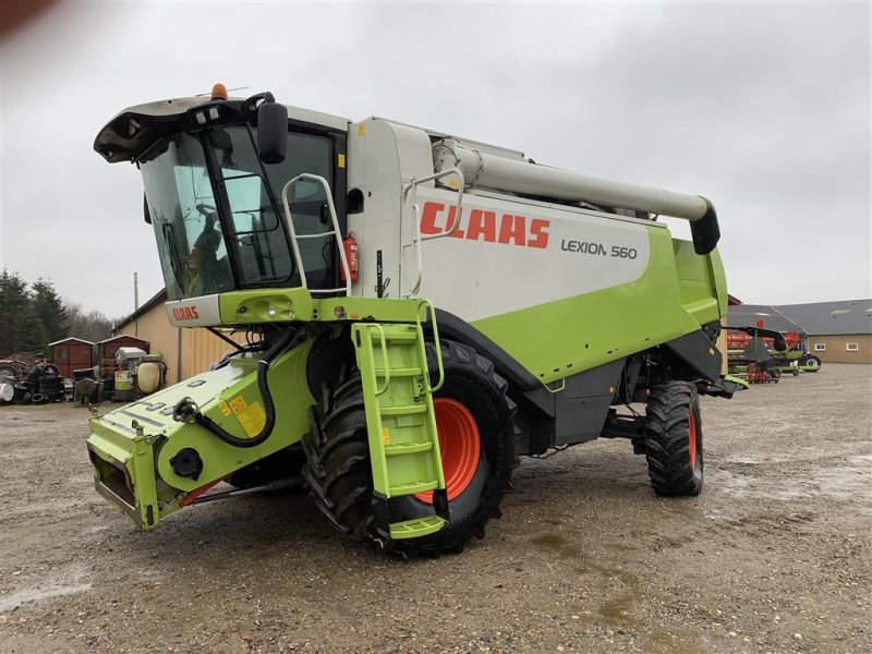 Mähdrescher of the type CLAAS LEXION 560 4WD 30 fods V 900 skærebord, Gebrauchtmaschine in Tinglev (Picture 1)