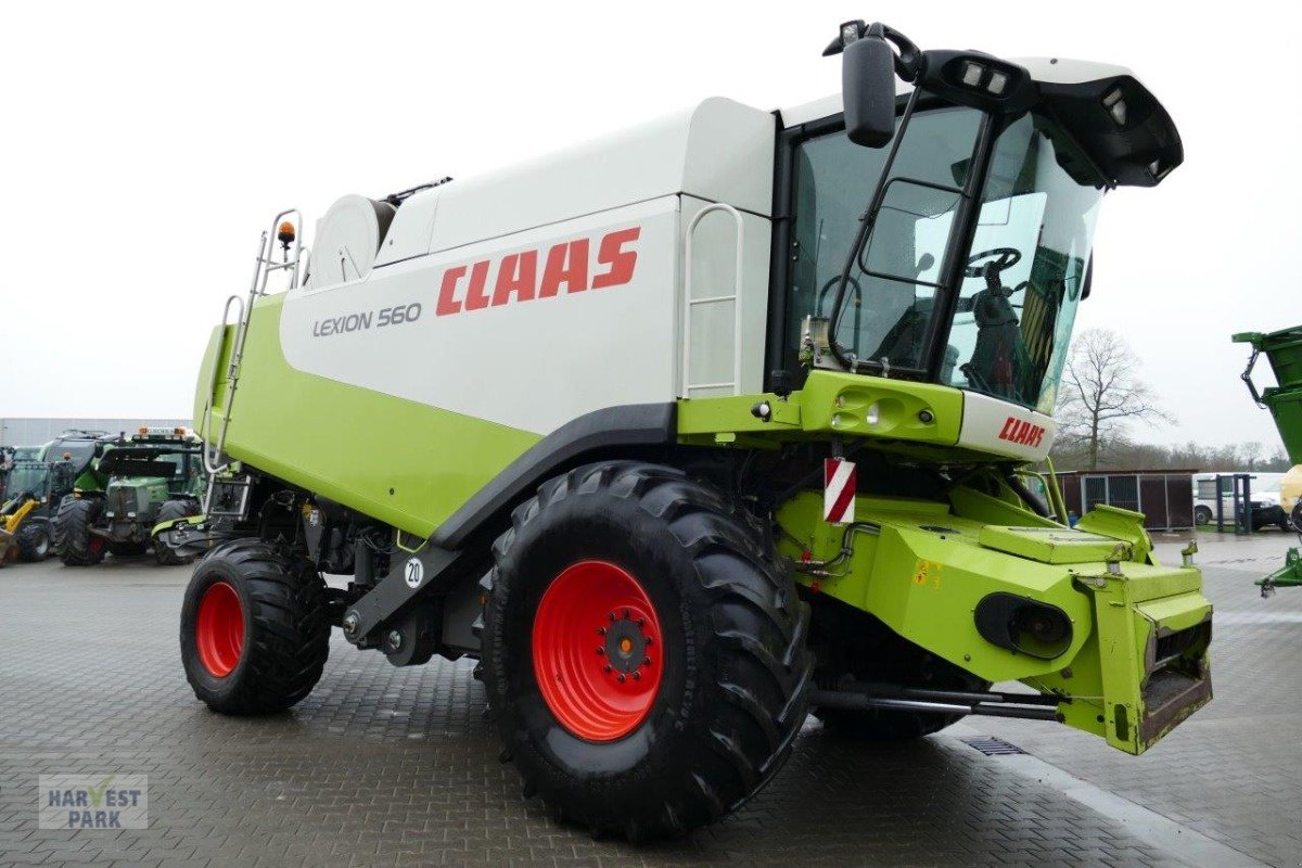 Mähdrescher des Typs CLAAS Lexion 560 4x4, Gebrauchtmaschine in Emsbüren (Bild 3)