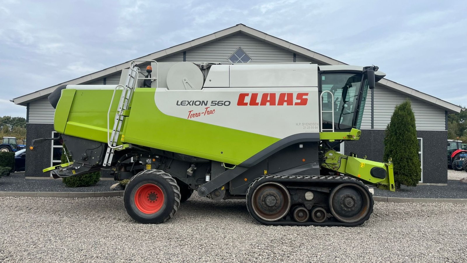 Mähdrescher des Typs CLAAS LEXION 560 Med ny bælter og 4wd, Gebrauchtmaschine in Lintrup (Bild 17)