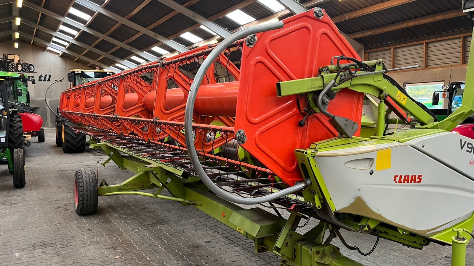 Mähdrescher des Typs CLAAS LEXION 560 Med ny bælter og 4wd, Gebrauchtmaschine in Lintrup (Bild 23)