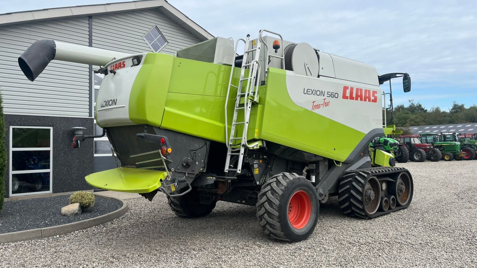 Mähdrescher des Typs CLAAS LEXION 560 Med ny bælter og 4wd, Gebrauchtmaschine in Lintrup (Bild 19)