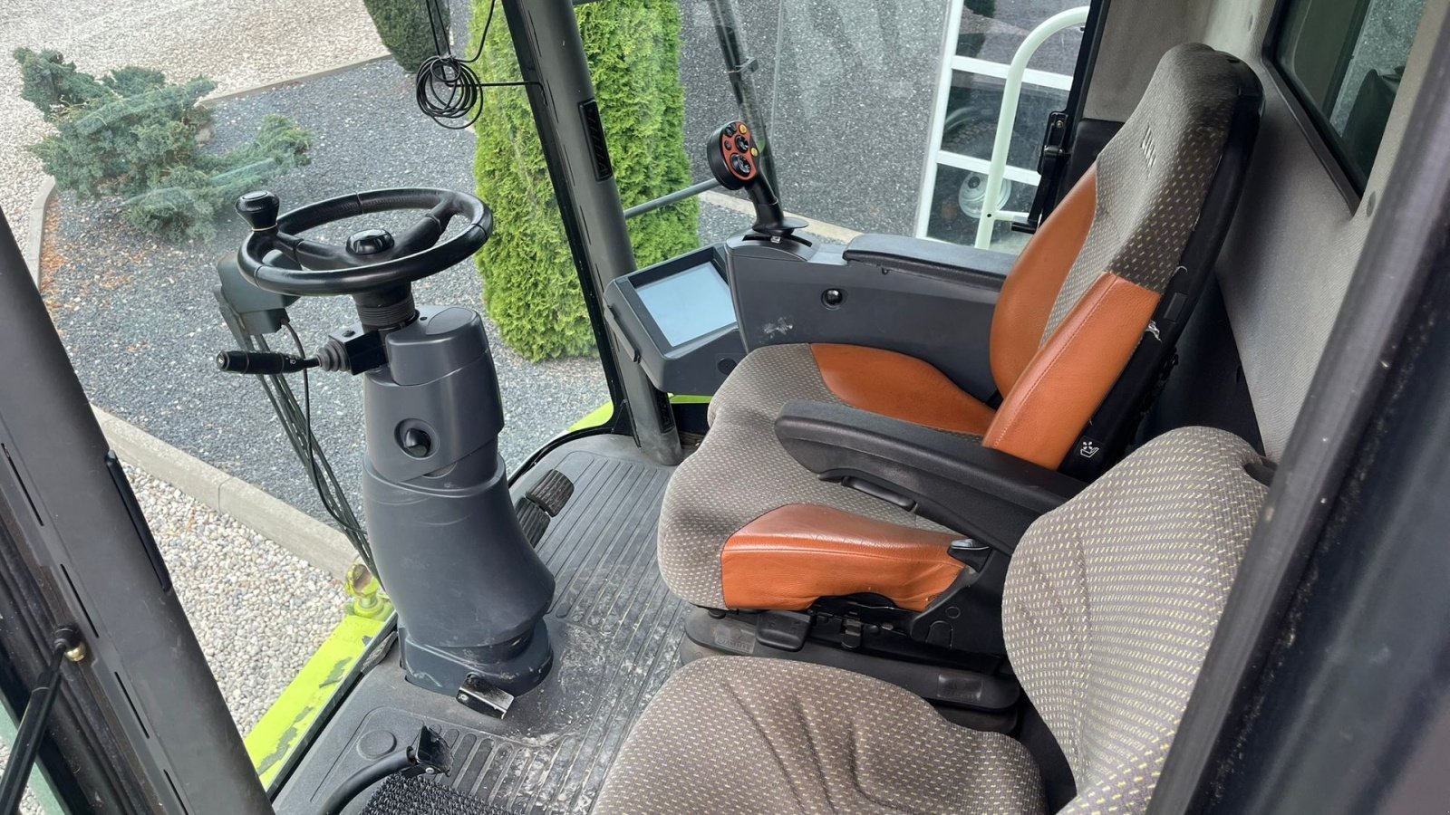 Mähdrescher des Typs CLAAS LEXION 560 Med ny bælter og 4wd, Gebrauchtmaschine in Lintrup (Bild 13)