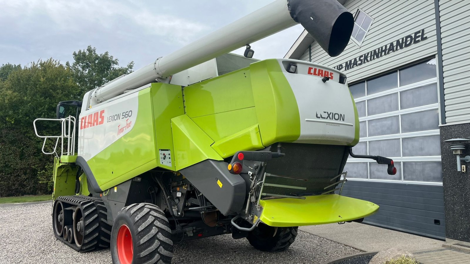 Mähdrescher des Typs CLAAS LEXION 560 Med ny bælter og 4wd, Gebrauchtmaschine in Lintrup (Bild 11)