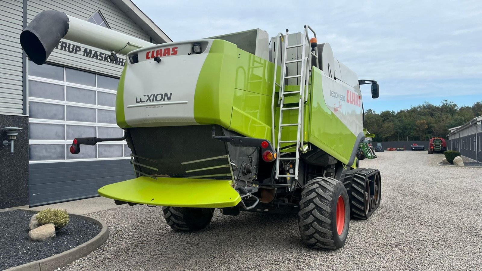 Mähdrescher des Typs CLAAS LEXION 560 Med ny bælter og 4wd, Gebrauchtmaschine in Lintrup (Bild 20)