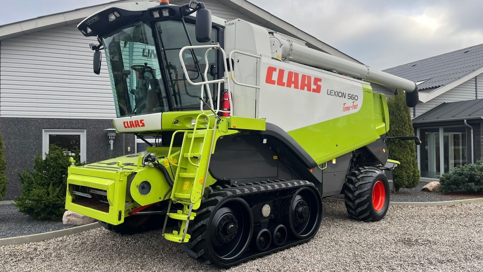 Mähdrescher del tipo CLAAS LEXION 560 Med ny bælter og 4wd, Gebrauchtmaschine en Lintrup (Imagen 2)