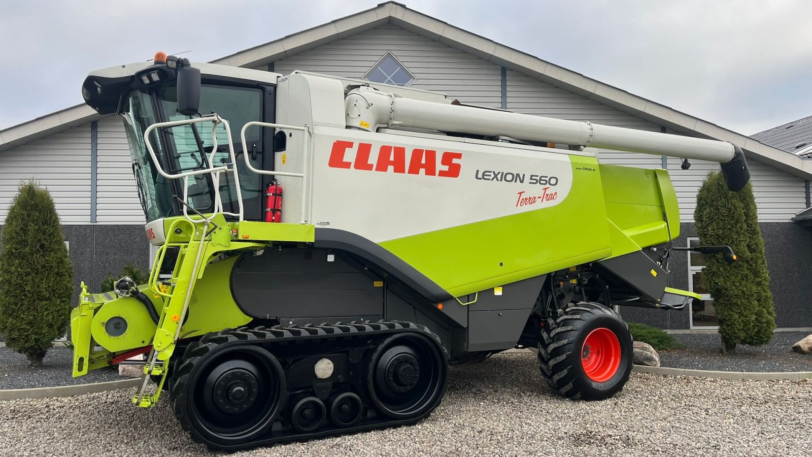 Mähdrescher del tipo CLAAS LEXION 560 Med ny bælter og 4wd, Gebrauchtmaschine en Lintrup (Imagen 1)