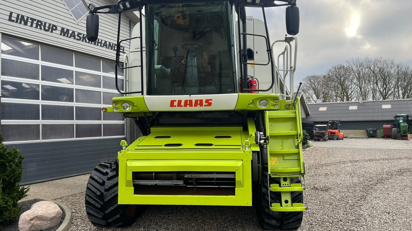 Mähdrescher del tipo CLAAS LEXION 560 Med ny bælter og 4wd, Gebrauchtmaschine en Lintrup (Imagen 16)