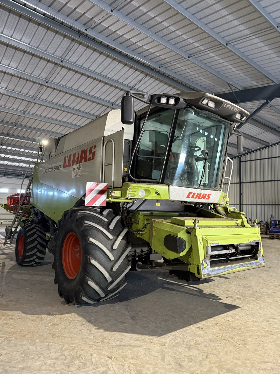 Mähdrescher of the type CLAAS LEXION 560, Gebrauchtmaschine in Lérouville (Picture 1)