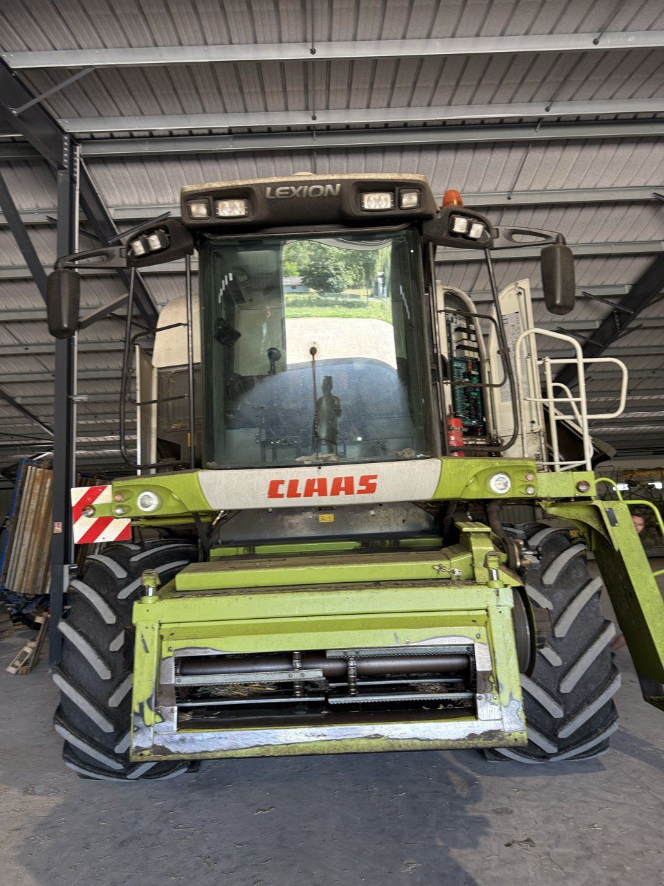 Mähdrescher of the type CLAAS LEXION 560, Gebrauchtmaschine in Lérouville (Picture 5)
