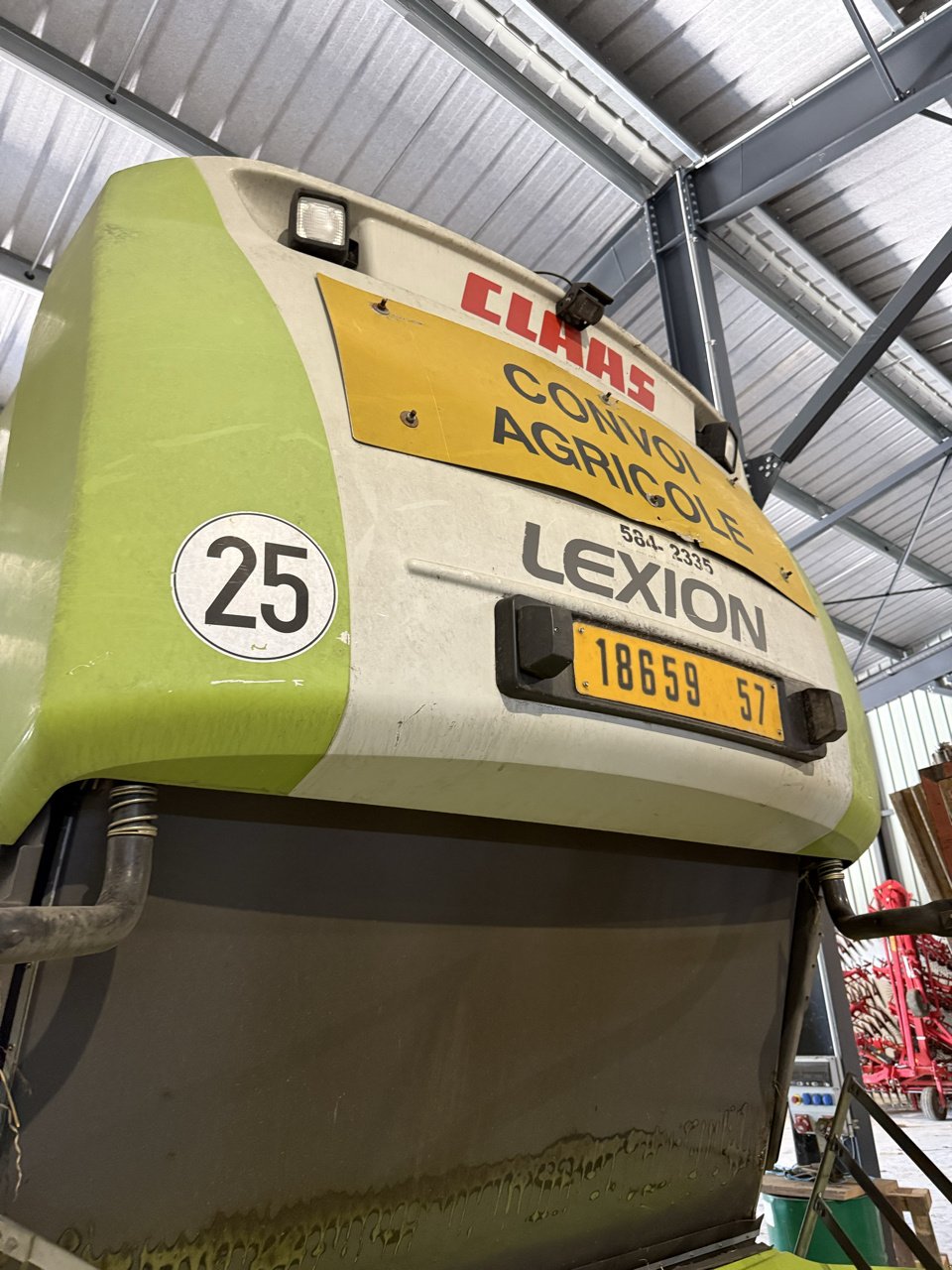 Mähdrescher of the type CLAAS LEXION 560, Gebrauchtmaschine in Lérouville (Picture 6)