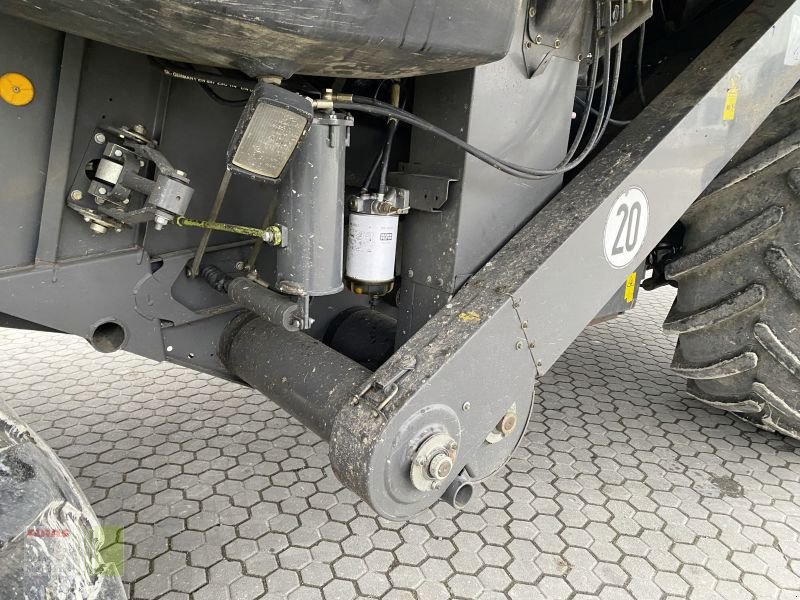 Mähdrescher of the type CLAAS LEXION 570 4 WD, Gebrauchtmaschine in Vohburg (Picture 17)