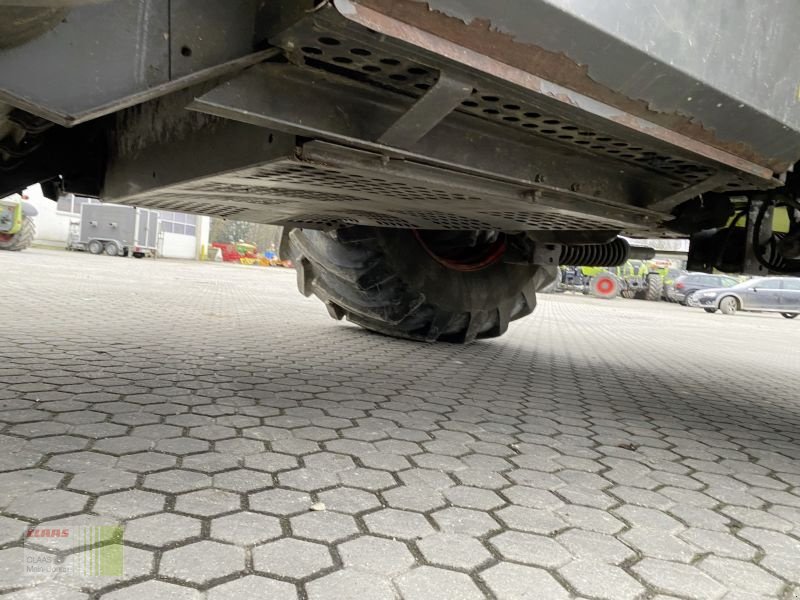 Mähdrescher of the type CLAAS LEXION 570 4 WD, Gebrauchtmaschine in Vohburg (Picture 13)