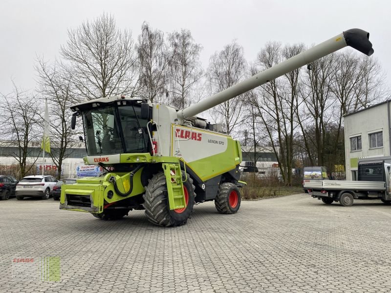 Mähdrescher of the type CLAAS LEXION 570 4 WD, Gebrauchtmaschine in Vohburg (Picture 4)