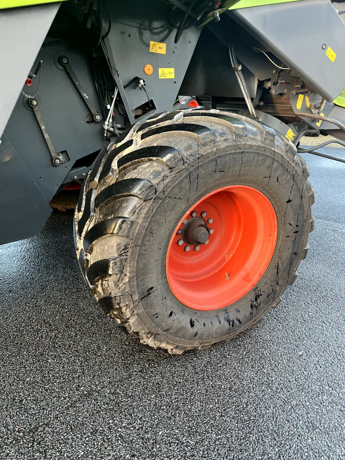 Mähdrescher типа CLAAS LEXION 570 CEREALIERES !2100HB, Gebrauchtmaschine в PONTIVY (Фотография 8)