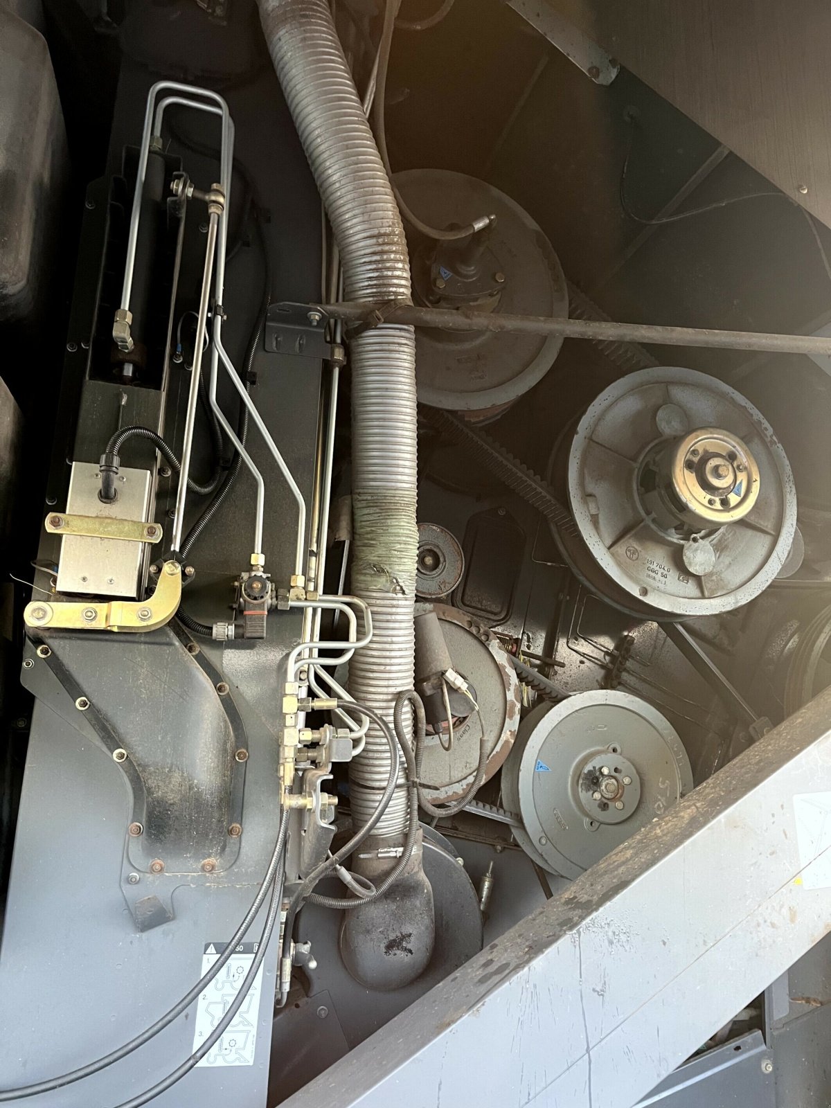 Mähdrescher типа CLAAS LEXION 570 CEREALIERES !2100HB, Gebrauchtmaschine в PONTIVY (Фотография 11)