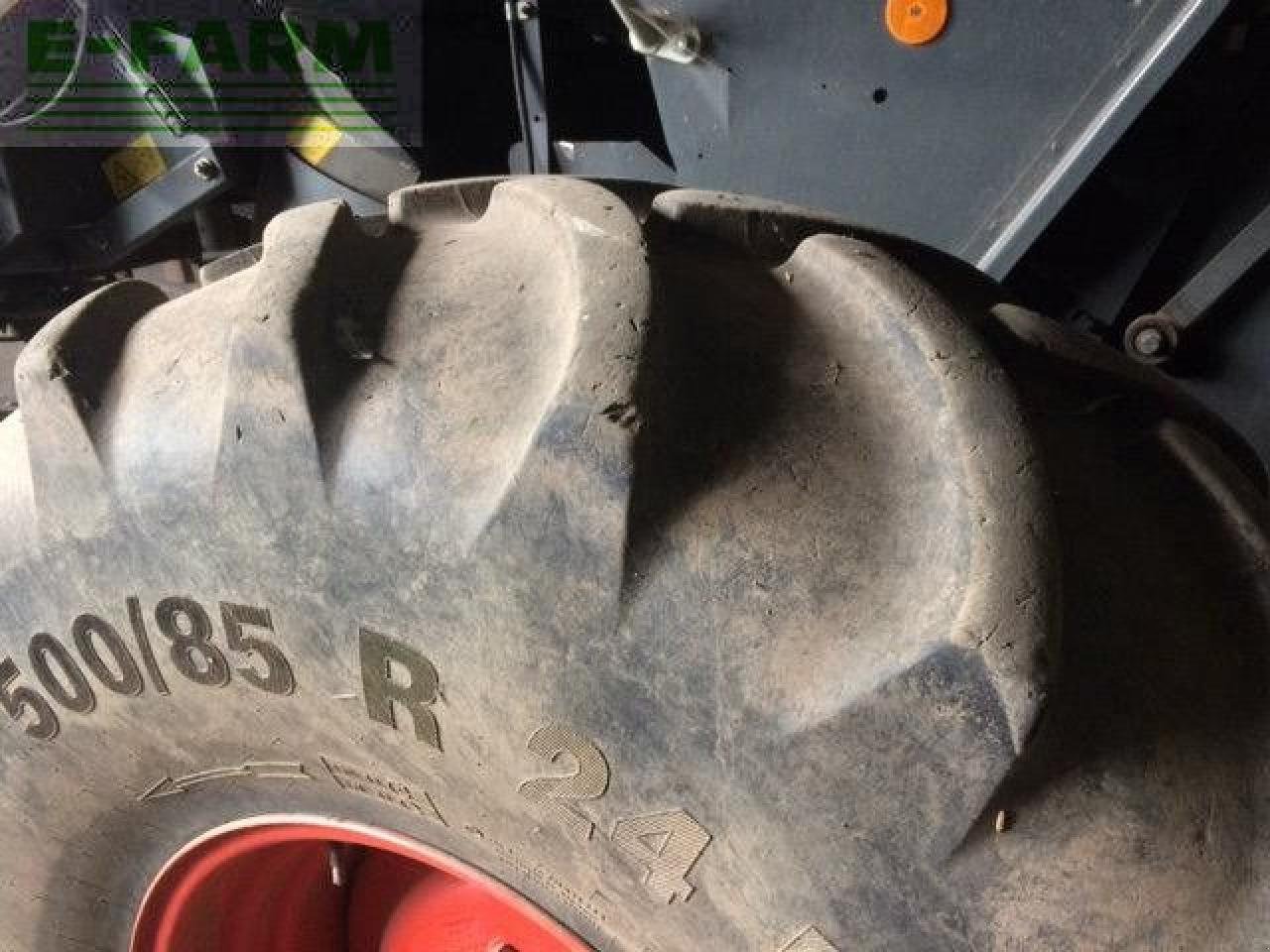 Mähdrescher del tipo CLAAS LEXION 570 TT, Gebrauchtmaschine In LETHAM, FORFAR (Immagine 4)