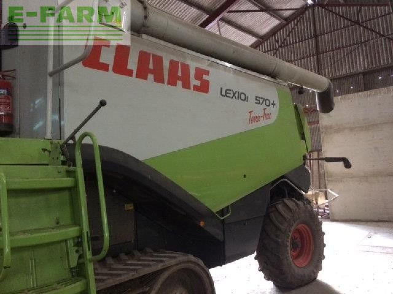 Mähdrescher del tipo CLAAS LEXION 570 TT, Gebrauchtmaschine In LETHAM, FORFAR (Immagine 8)