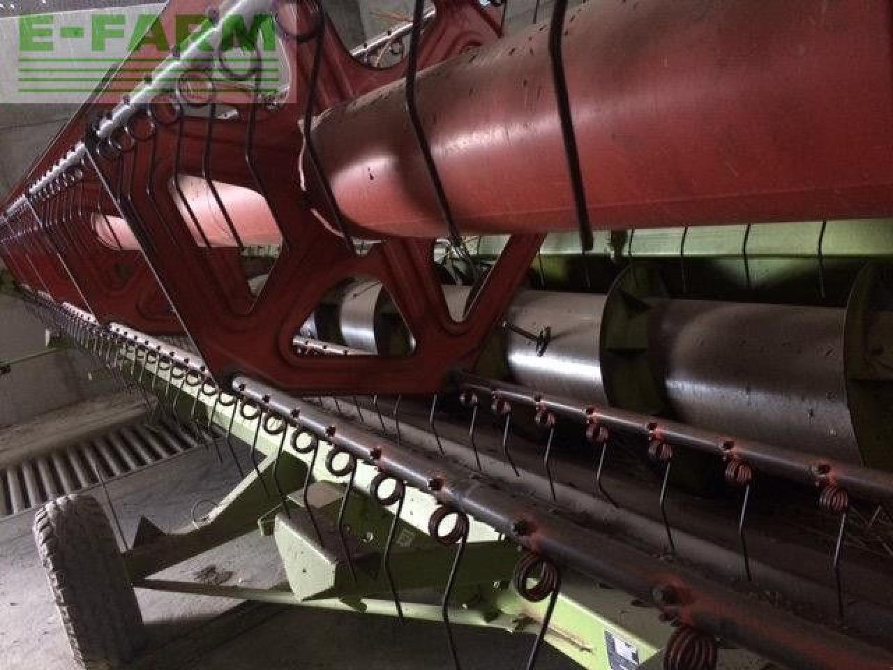 Mähdrescher del tipo CLAAS LEXION 570 TT, Gebrauchtmaschine In LETHAM, FORFAR (Immagine 9)