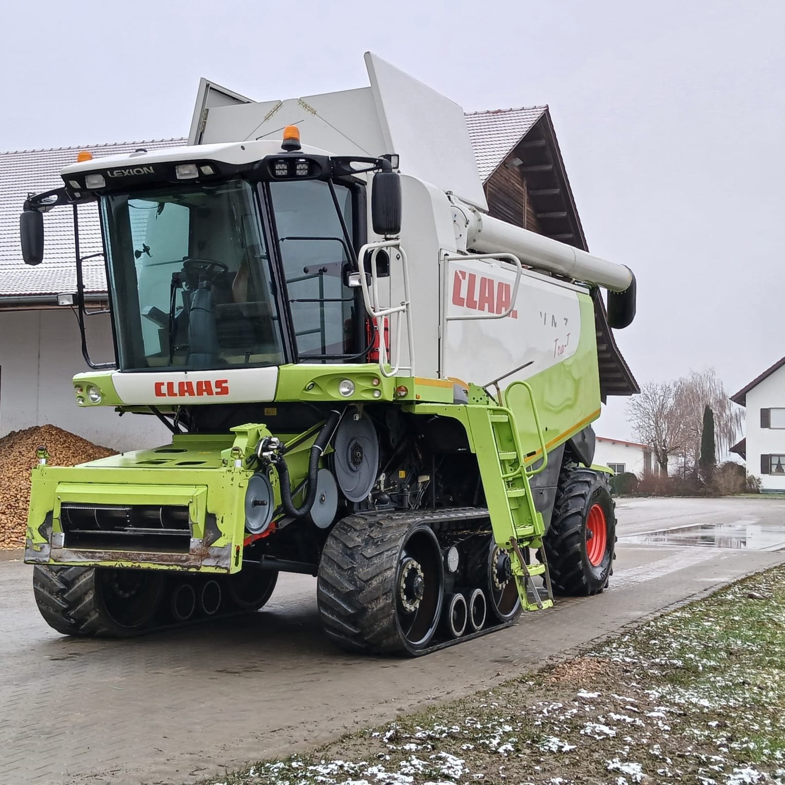 Mähdrescher от тип CLAAS Lexion 570 TT, Gebrauchtmaschine в Sulzemoos (Снимка 2)
