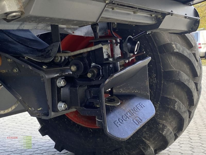 Mähdrescher des Typs CLAAS LEXION 570 + V750 + TW, Gebrauchtmaschine in Vohburg (Bild 7)