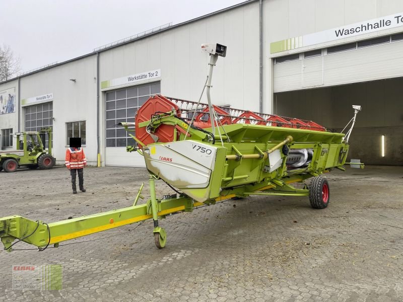 Mähdrescher des Typs CLAAS LEXION 570 + V750 + TW, Gebrauchtmaschine in Vohburg (Bild 15)
