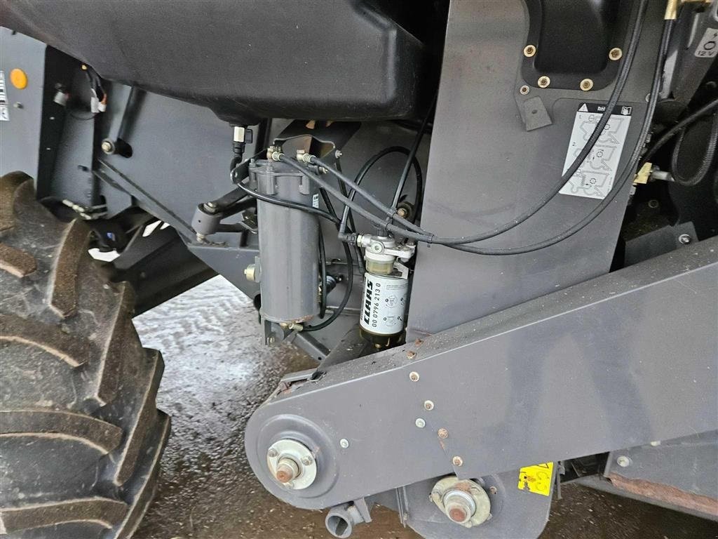 Mähdrescher des Typs CLAAS Lexion 580 TT  Vario TT med Vario 900 AutoContour skærebord., Gebrauchtmaschine in Kolding (Bild 17)