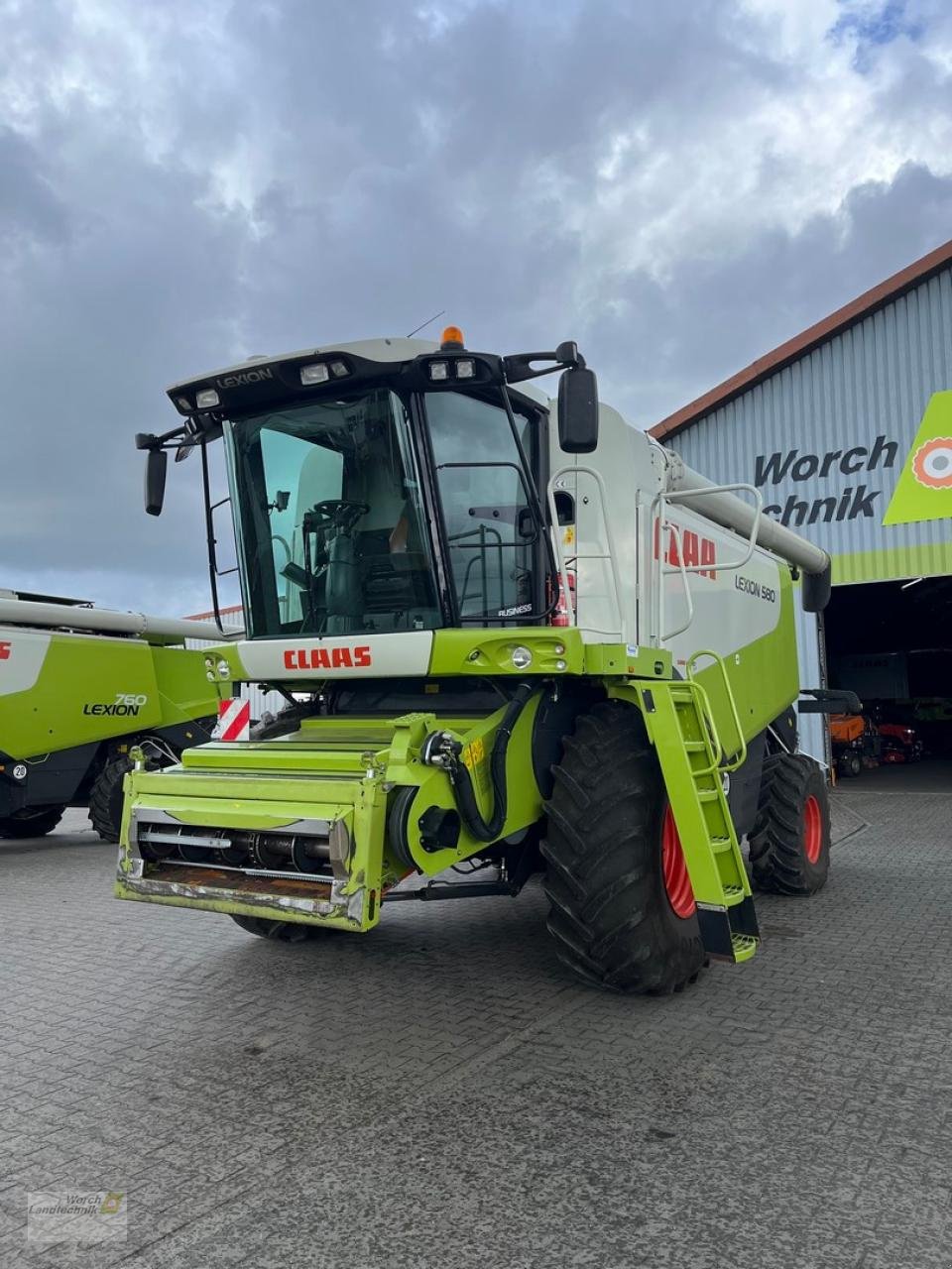 Mähdrescher des Typs CLAAS Lexion 580, Gebrauchtmaschine in Schora (Bild 1)