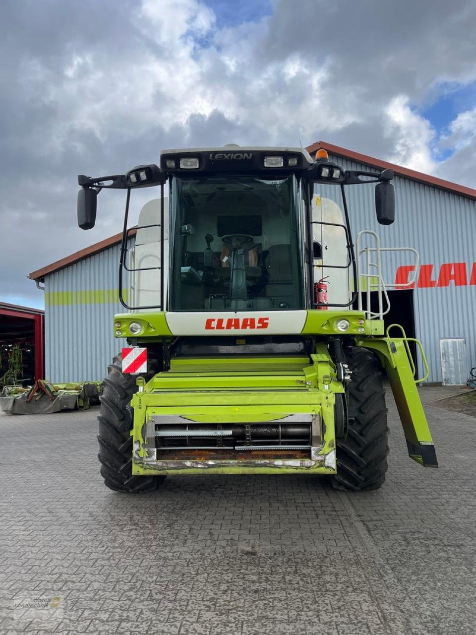 Mähdrescher des Typs CLAAS Lexion 580, Gebrauchtmaschine in Schora (Bild 2)