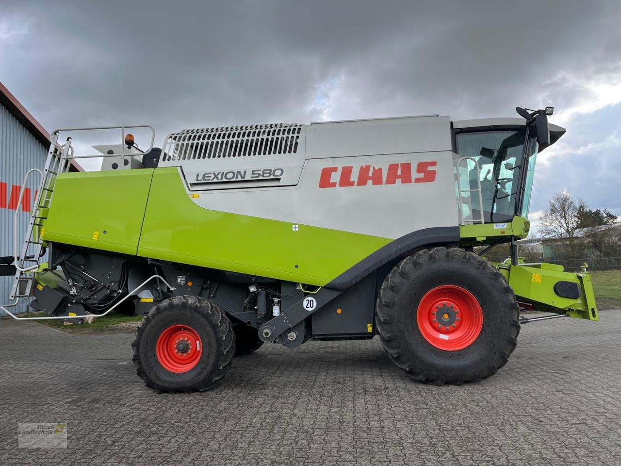 Mähdrescher des Typs CLAAS Lexion 580, Gebrauchtmaschine in Schora (Bild 4)