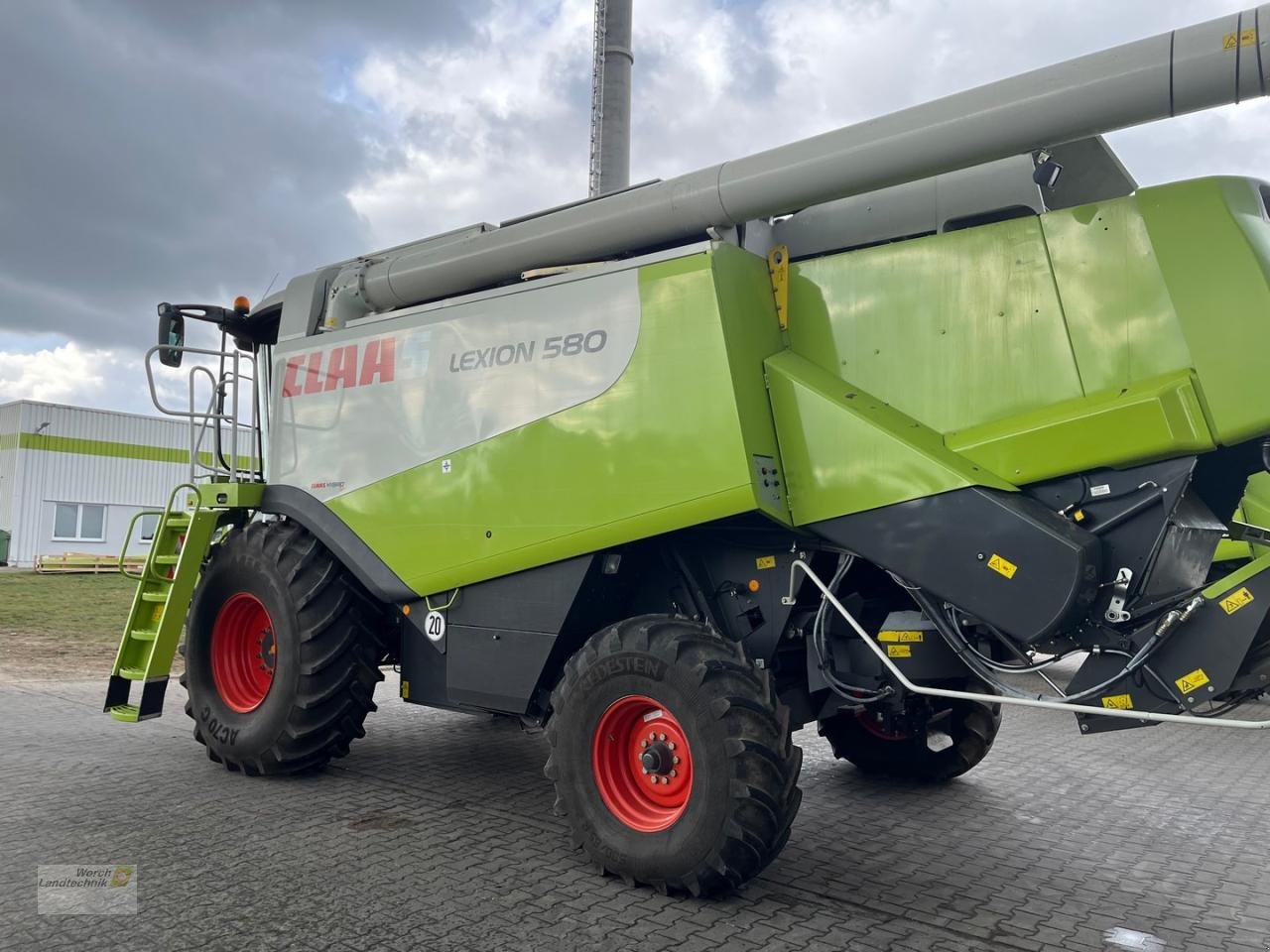Mähdrescher des Typs CLAAS Lexion 580, Gebrauchtmaschine in Schora (Bild 9)