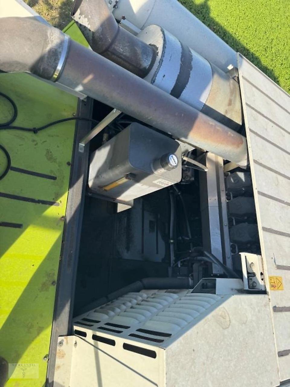 Mähdrescher tip CLAAS Lexion 600 + SW V900 + Anhänger, Gebrauchtmaschine in Pragsdorf (Poză 7)