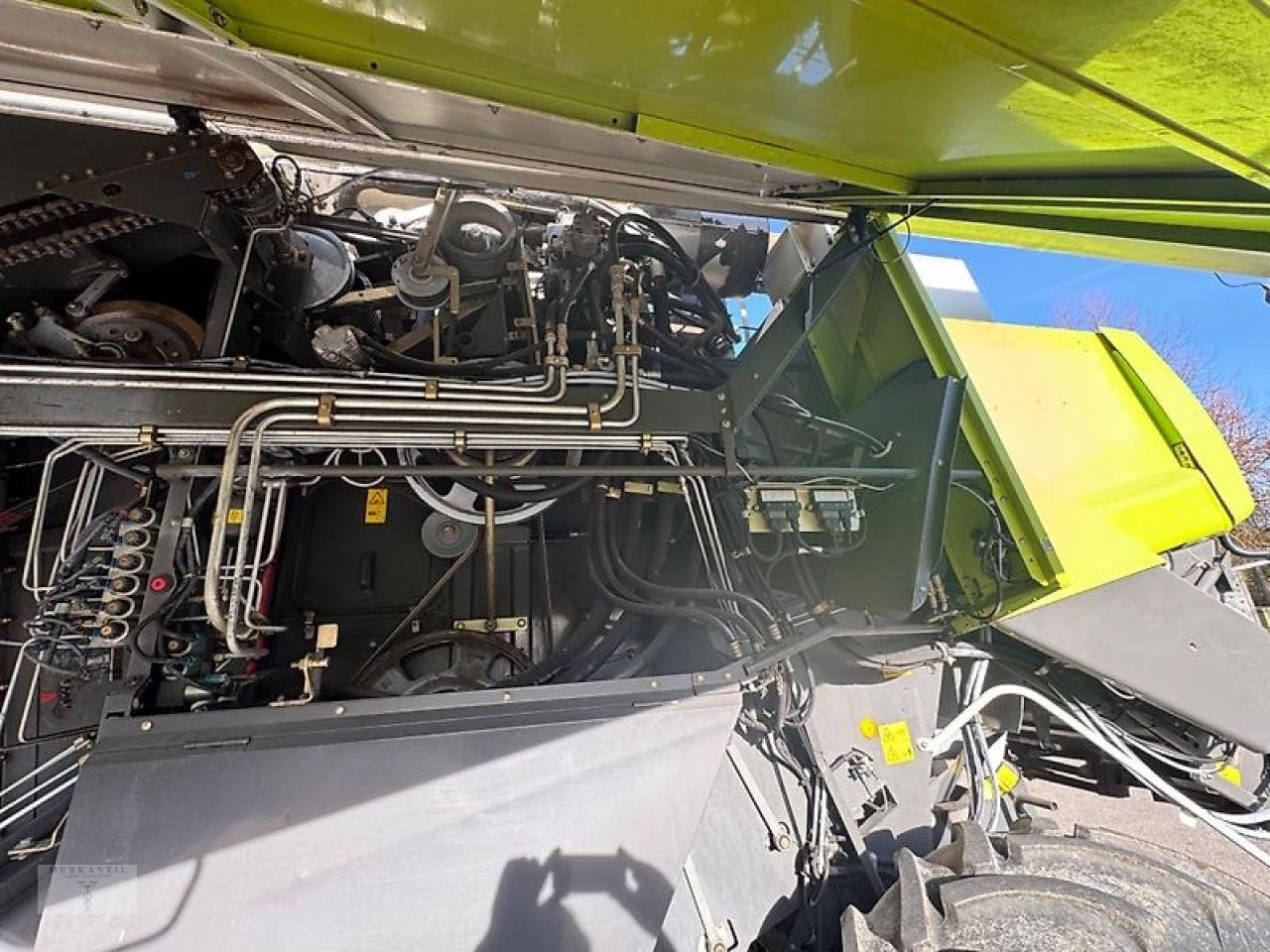 Mähdrescher tip CLAAS Lexion 600 + SW V900 + Anhänger, Gebrauchtmaschine in Pragsdorf (Poză 9)