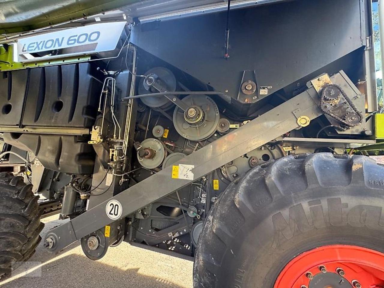 Mähdrescher tip CLAAS Lexion 600 + SW V900 + Anhänger, Gebrauchtmaschine in Pragsdorf (Poză 10)