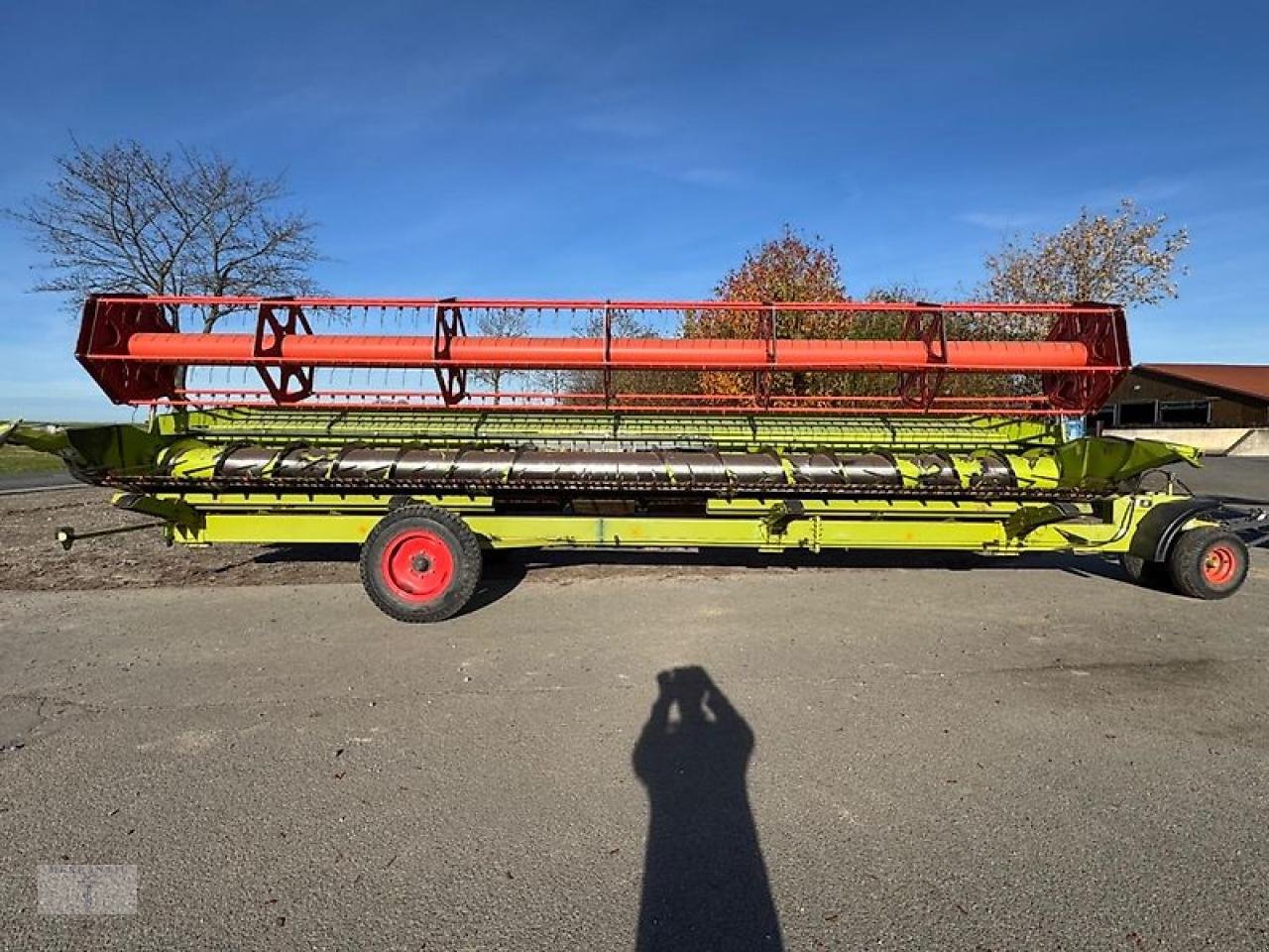 Mähdrescher tip CLAAS Lexion 600 + SW V900 + Anhänger, Gebrauchtmaschine in Pragsdorf (Poză 16)