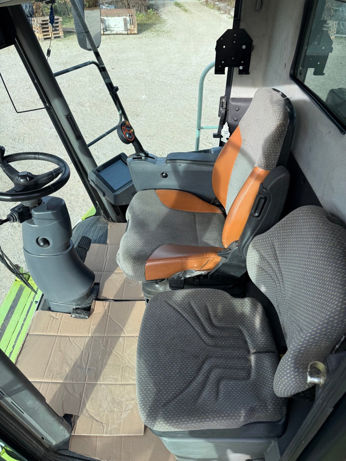 Mähdrescher van het type CLAAS Lexion 600 TT, Gebrauchtmaschine in Hemau (Foto 20)